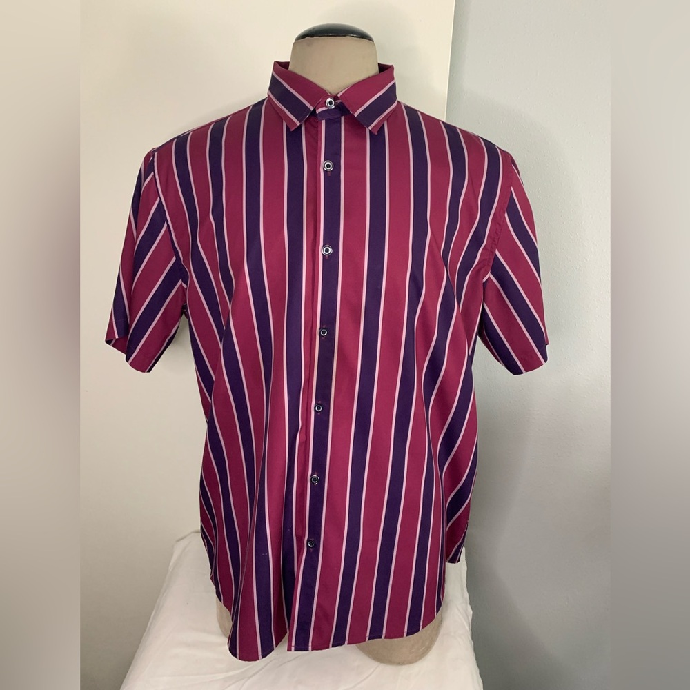 COOFUNDY. Men's Striped Shirt - Red and Blue.
Size XL